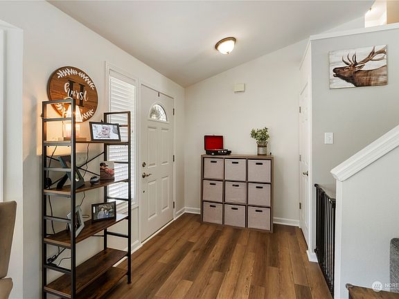 4th image of 10515 191st Avenue Ct E