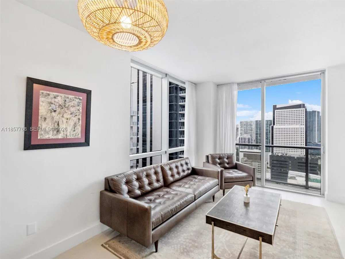Building Photo - 1060 Brickell Ave #3117
