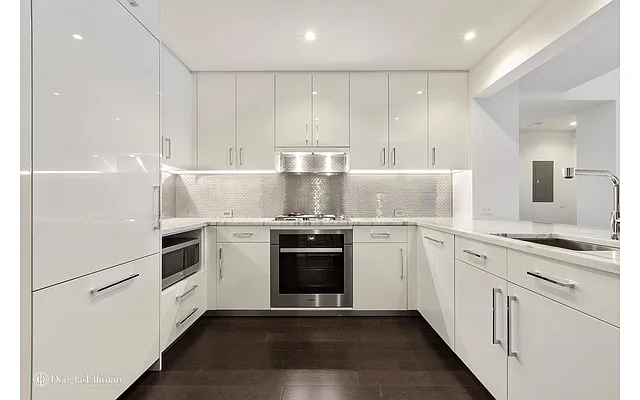 Rented by Douglas Elliman | media 18