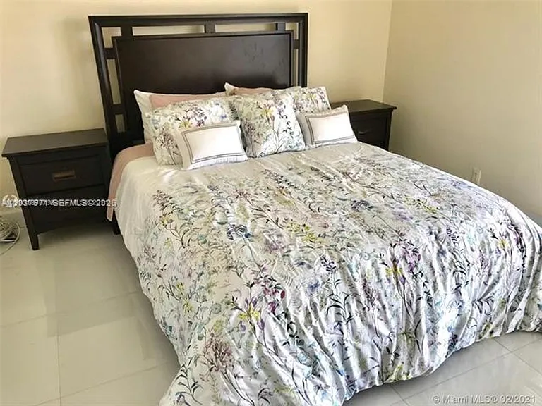 19707 Turnberry Way #23F — Photo 23