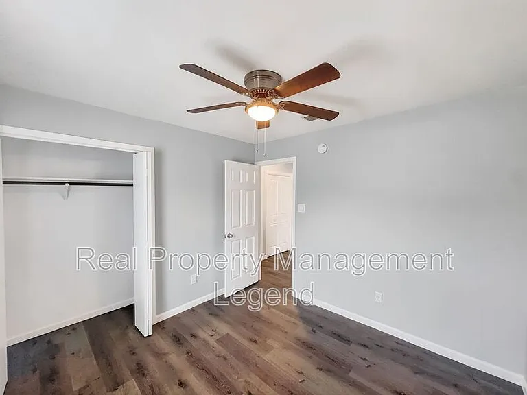 109 N Heights Dr — Photo 11