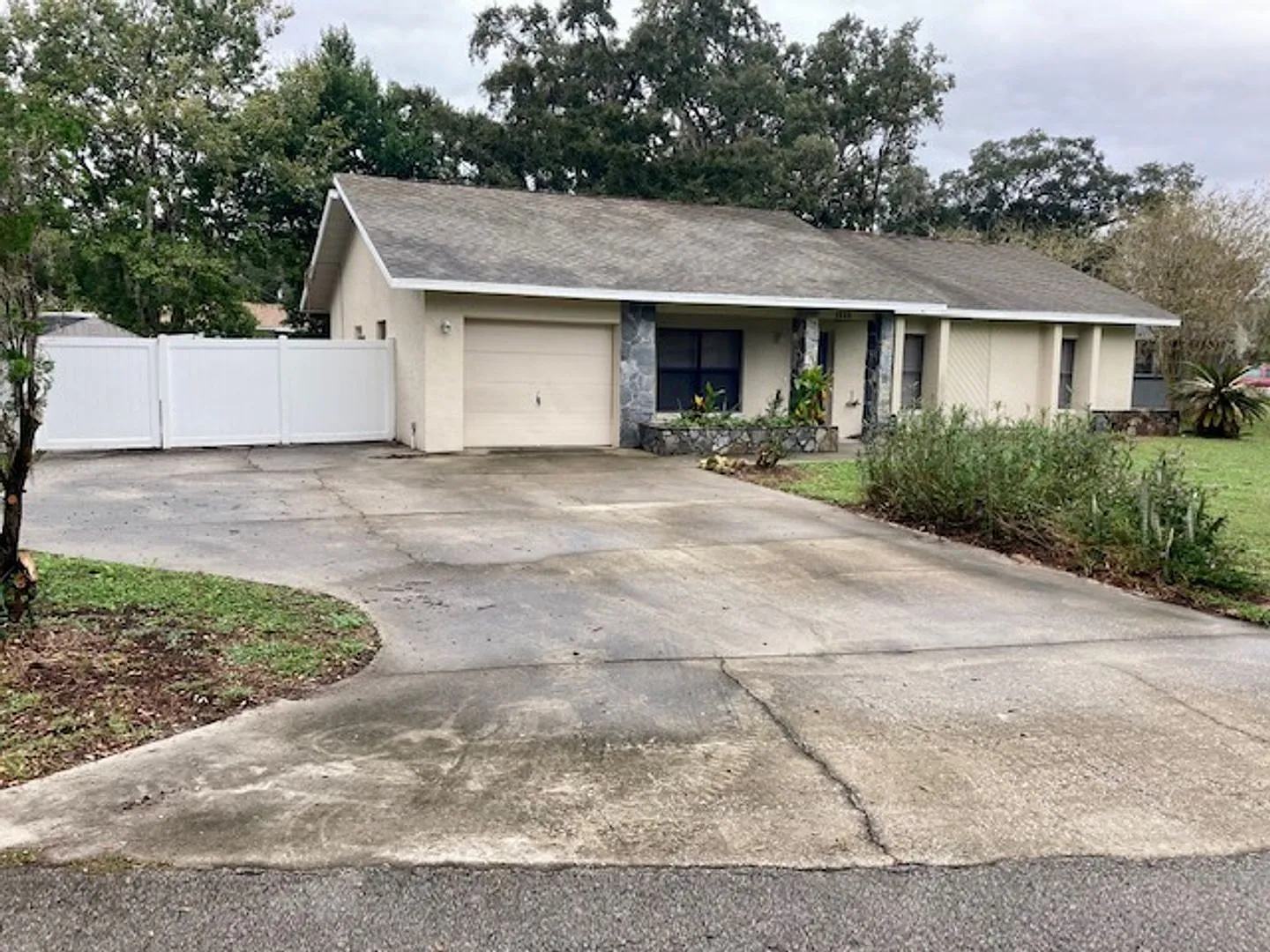 3/2 Home with Fenced-in Yard! — Photo 4