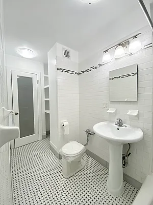 Rented by Bruma Realty LLC | media 14