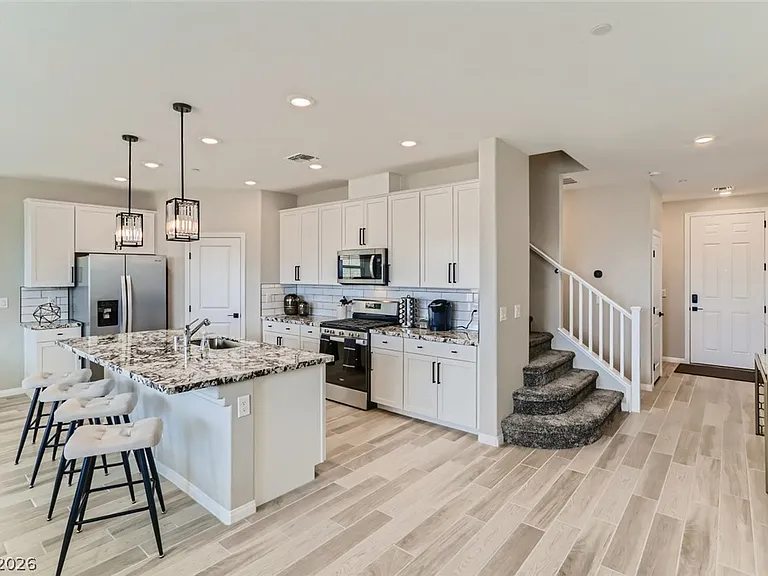 2417 Fasano St — Photo 8