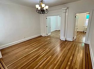25-45 32nd St #2, Astoria, NY 11102