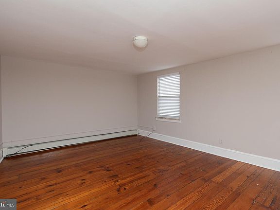 3rd image of 911 S 2nd St Floor 2