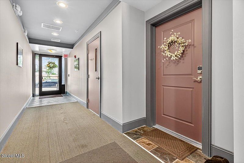 5th image of 30 Whistler Ct #212