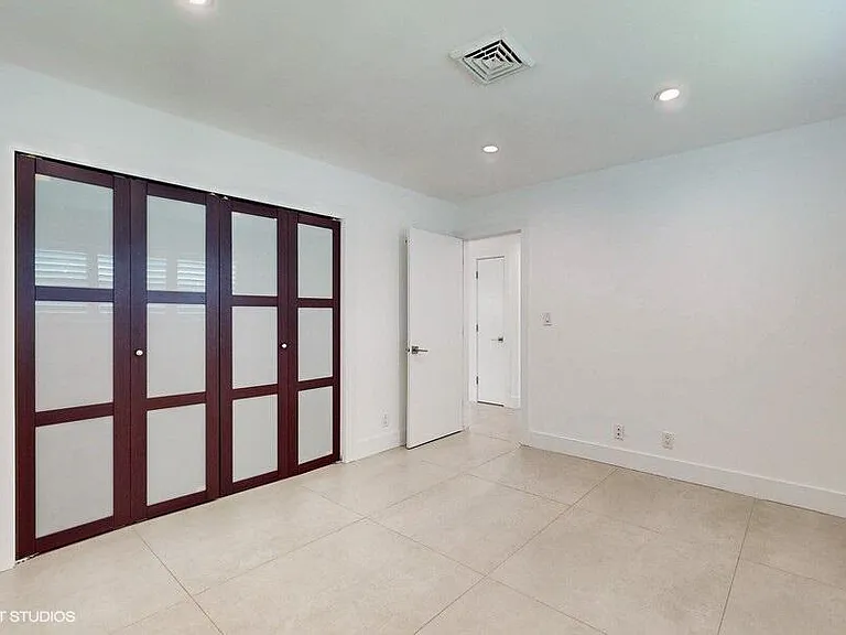 200 SW 6th Ave — Photo 19