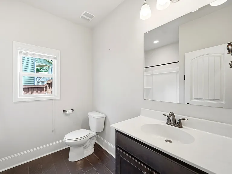 Main level private bath