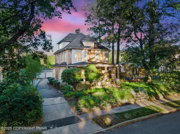 52 S Green St, East Stroudsburg, PA 18301