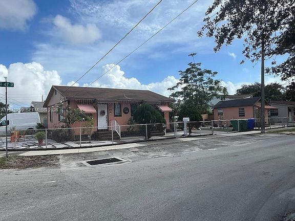 4th image of 277 NW 47th Ct