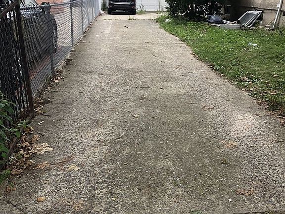 3rd image of 8645 23rd Ave #2