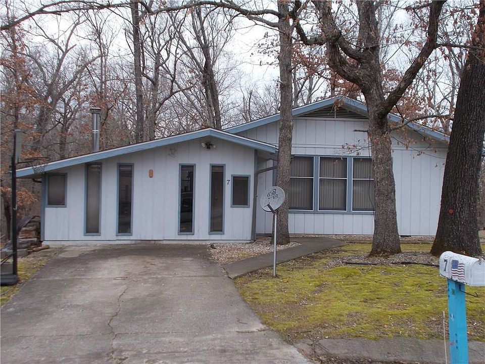 1st image of 5 Laxton Ln