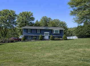 2 Robert St, Mount Olive Twp., NJ 07836