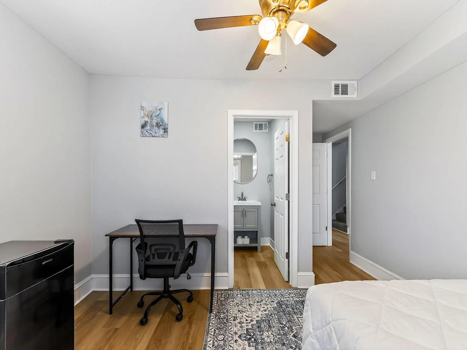 4 bed, 6.5 bath, 2186 sqft, $1,014 — Photo 2