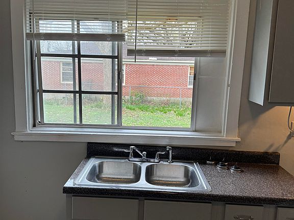 5th image of 2716 Deadrick Ave