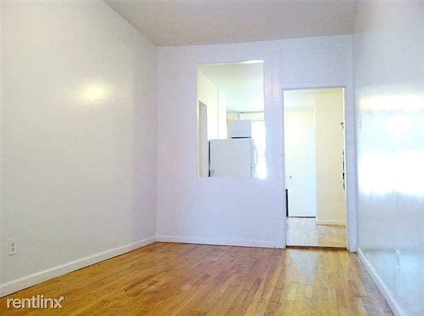 2nd image of 189 Meserole St