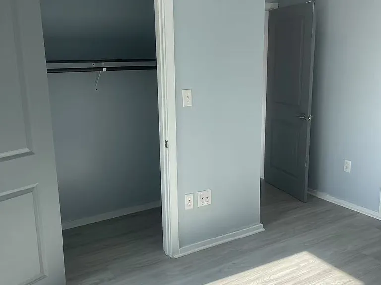 811 N Franklin St #1 — Photo 6