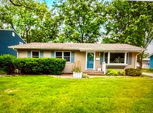 1710 Fairmeadows Dr, Bettendorf, IA 52722