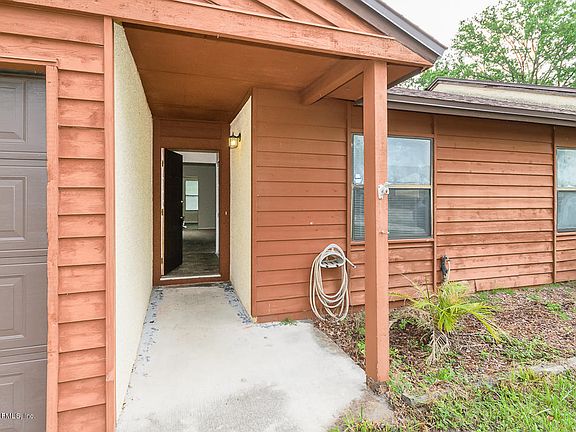 3rd image of 3379 Glenn Mottin Way S
