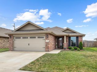 1026 Matthew Cir, Webb City, MO 64870