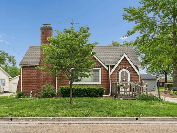 1015 S Saint Louis St, Concordia, MO 64020