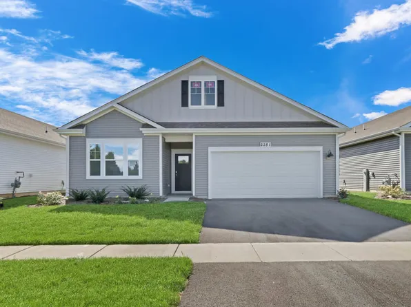 2281 Redwood Trl, Wonder Lake, IL 60097