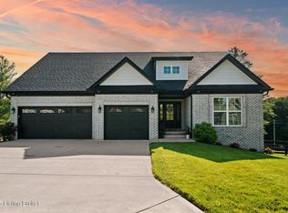 87 Clubhouse Ct, Taylorsville, KY 40071