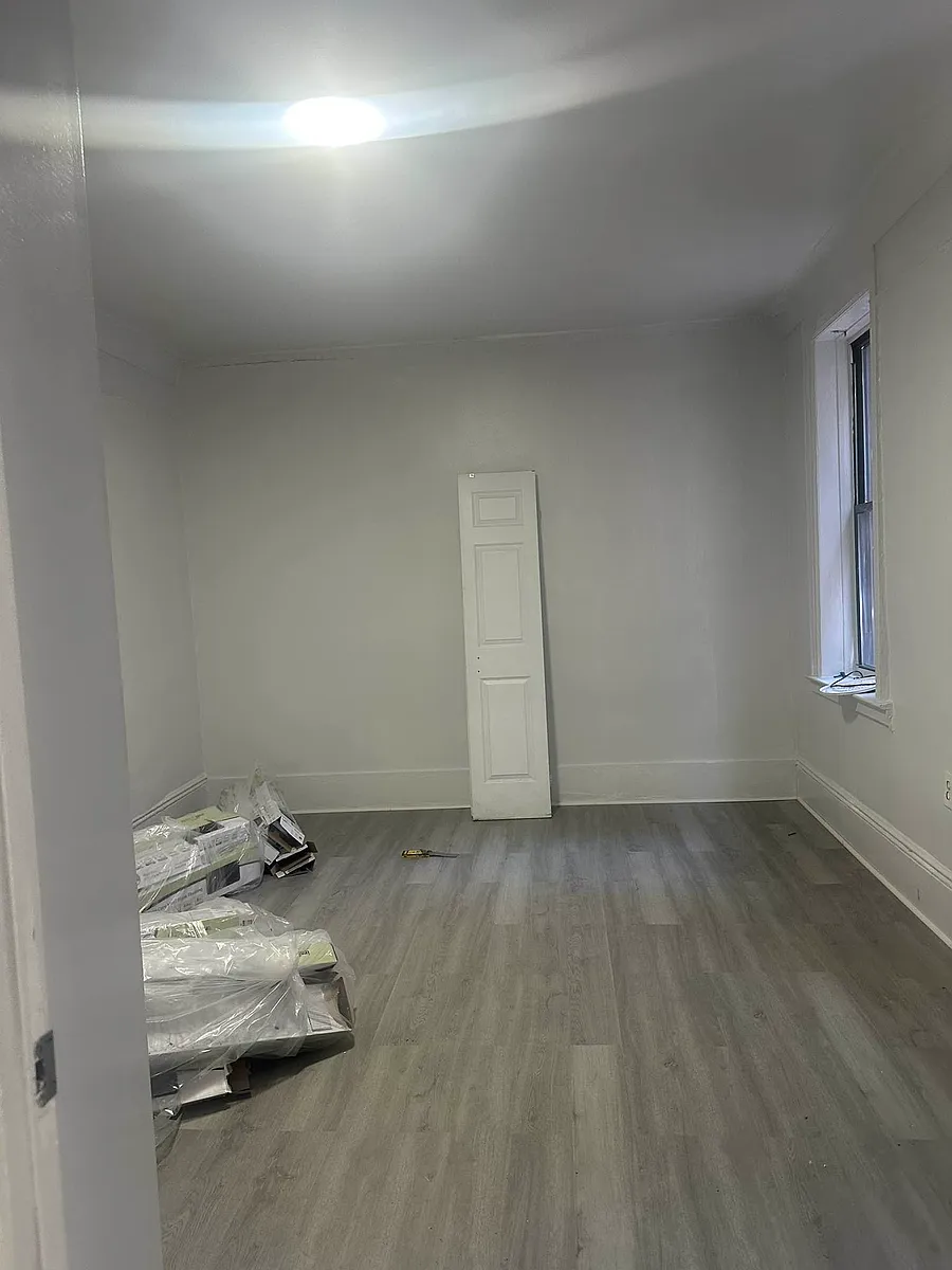 Building Photo - 2090 Mohegan Ave #1B