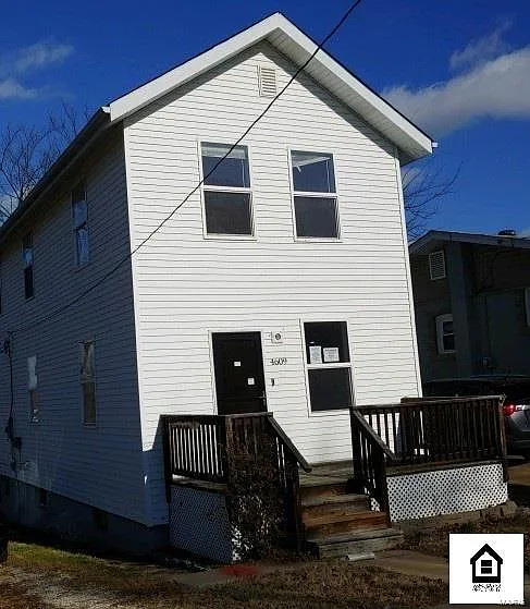 4609 Oldenburg Ave photo 1