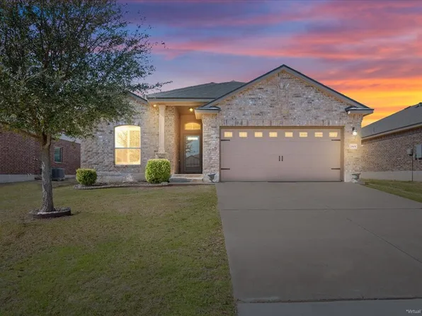2801 Samson Dr, Lorena, TX 76655