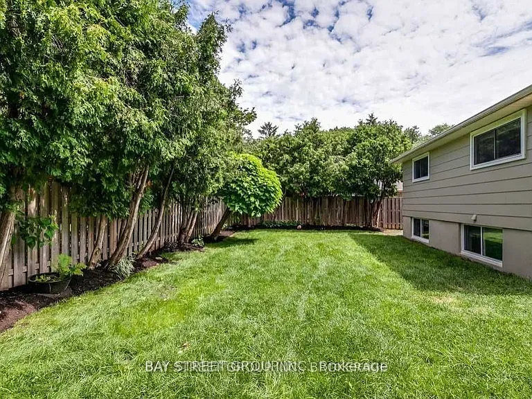 2131 Sunnyvale Dr — Photo 17