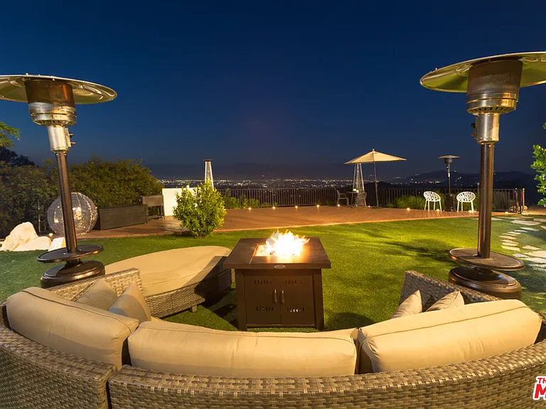 13211 Mulholland Dr — Photo 14