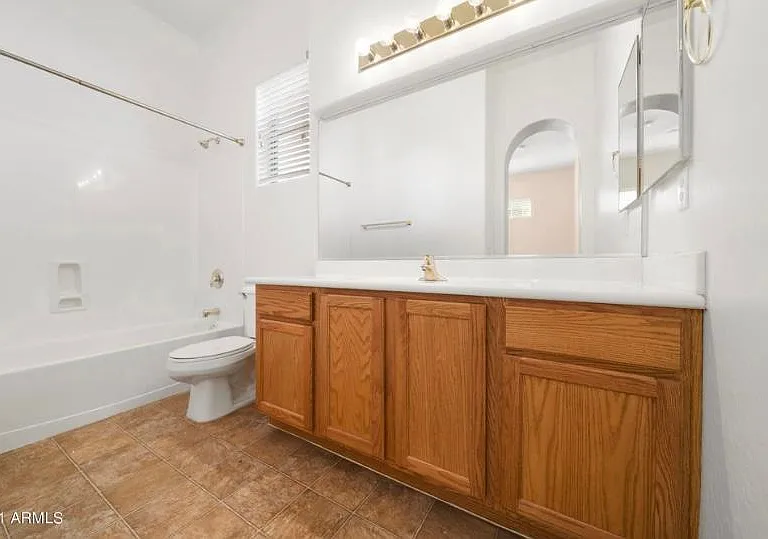 3010 W Languid Ln — Photo 28