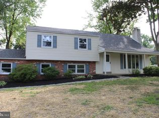116 Woodland Dr, Lansdale, PA 19446