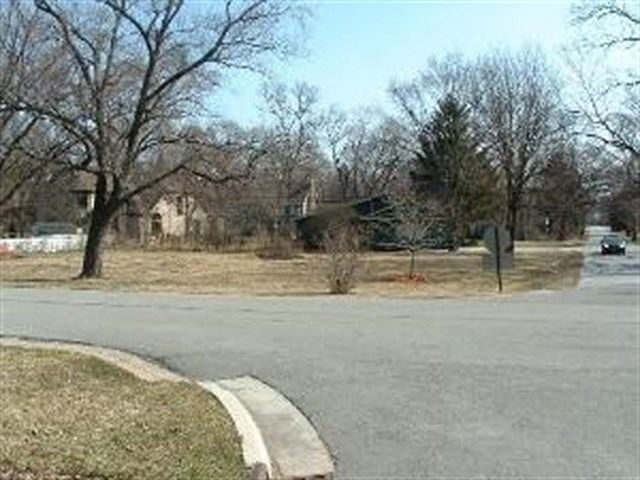 2nd image of 12143 S 76th Ave