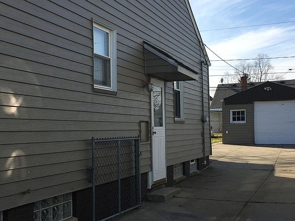 2nd image of 5236 E 114th St