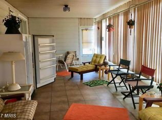 111 Sandy Beach Dr, Pasadena, MD 21122