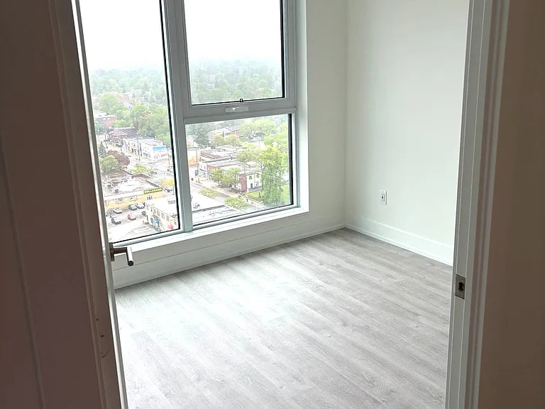 25 Cordova Ave #1907 — Photo 7