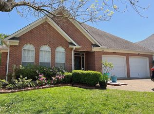 559 Spring Lake Dr, Pearl, MS 39208