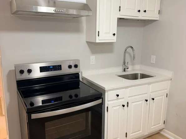 6 Maple Ave #E, Upton, MA 01568