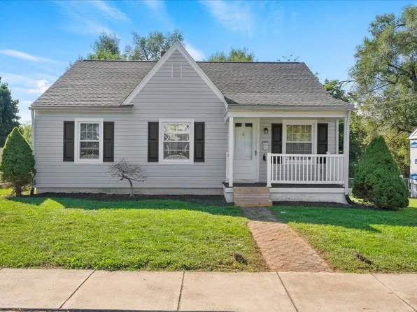 406 E Rockingham St, Elkton, VA 22827