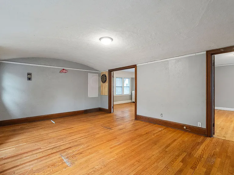 3372 N Downer Ave — Photo 10