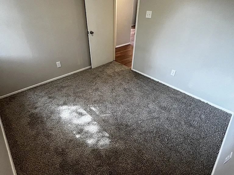 821 Bracewood Cir #B — Photo 5