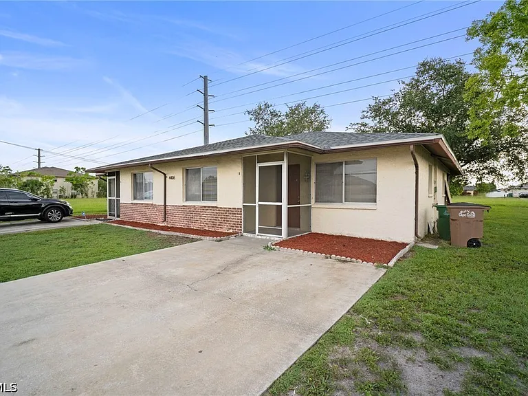 4406 Santa Barbara Blvd #B — Photo 2