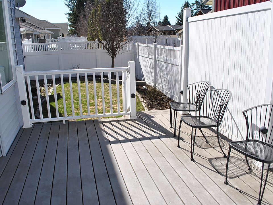 2nd image of 625 N Willow Crst