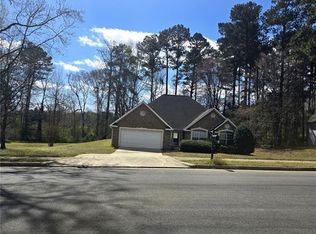 104 Oak Bend Dr, Stockbridge, GA