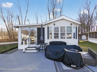 716 Bayside Ln, Coldwater, MI 49036