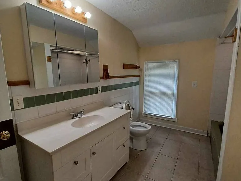 1309 Jackson St — Photo 2