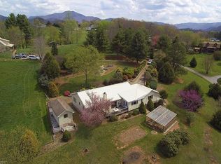 205 Harmony Ln, WAYNESVILLE, NC 28785